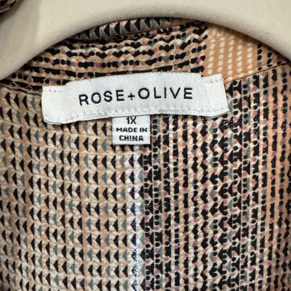 Rose & Olive Geometric Pattern Top - Picture 2 of 8